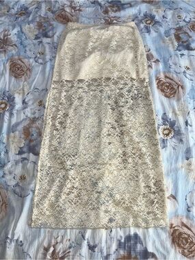 Lace Overlay Cream Slit Pencil Skirt